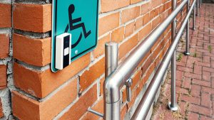 rampa de acceso para discapacitados